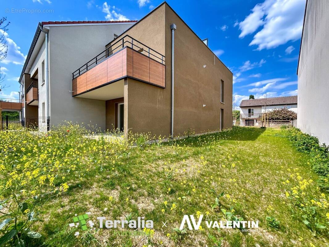 Appartement à NORROY-LE-VENEUR