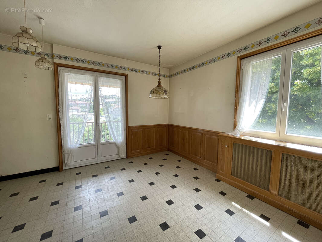 Maison de 212 m2 habitables avec son terrain constructible - photo 2
