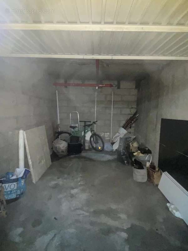 Parking à PARIS-19E