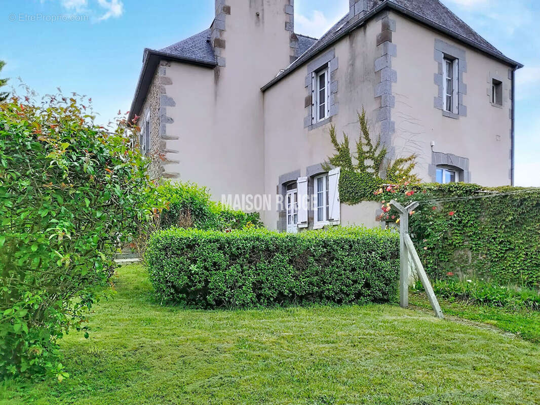 Maison à SAINT-PIERRE-DE-PLESGUEN