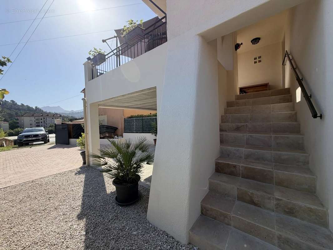 Maison à CONTES