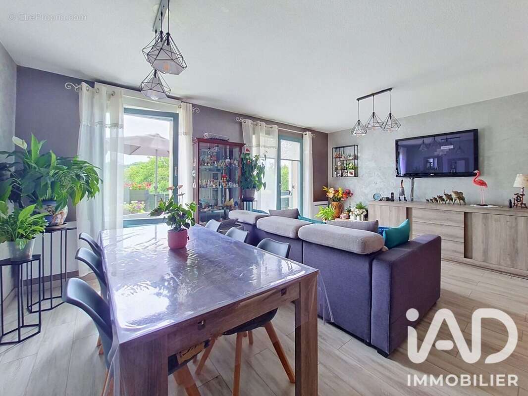 Photo 2 - Appartement à CRECY-LA-CHAPELLE