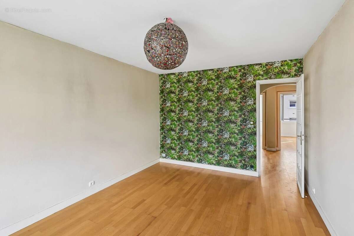 Appartement à SAINT-MAUR-DES-FOSSES