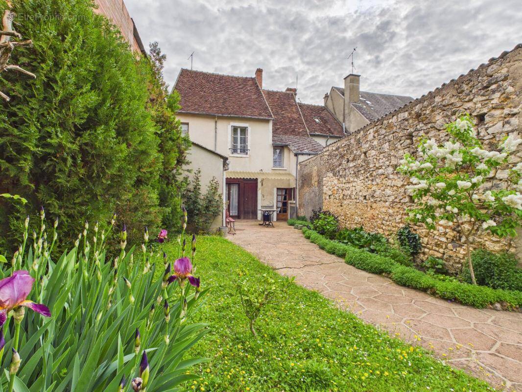 Maison à SAINT-GAULTIER