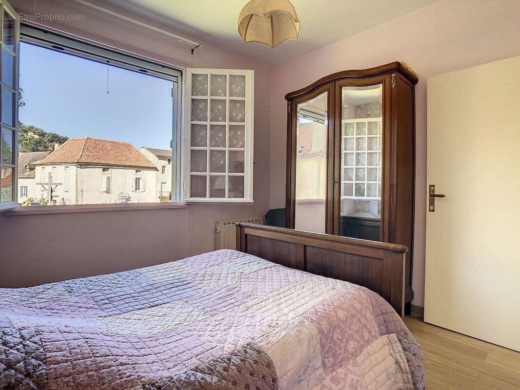 Maison familiale 185 m² + logement indépendant - photo 8