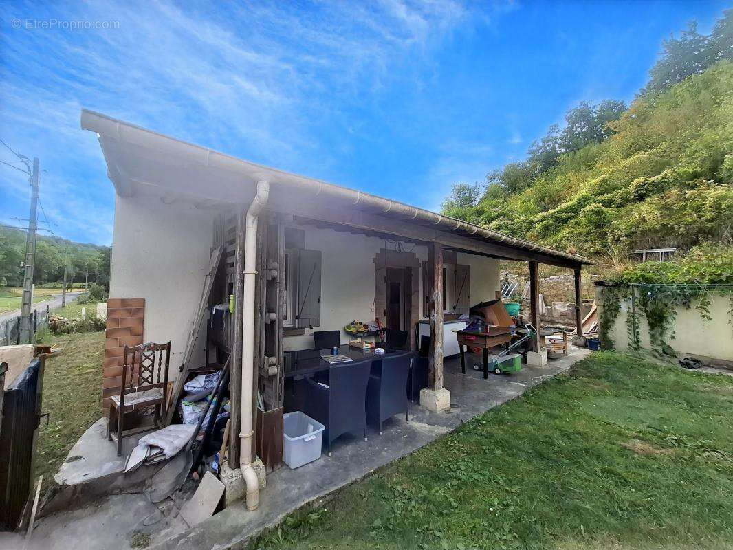 Maison à CUISE-LA-MOTTE