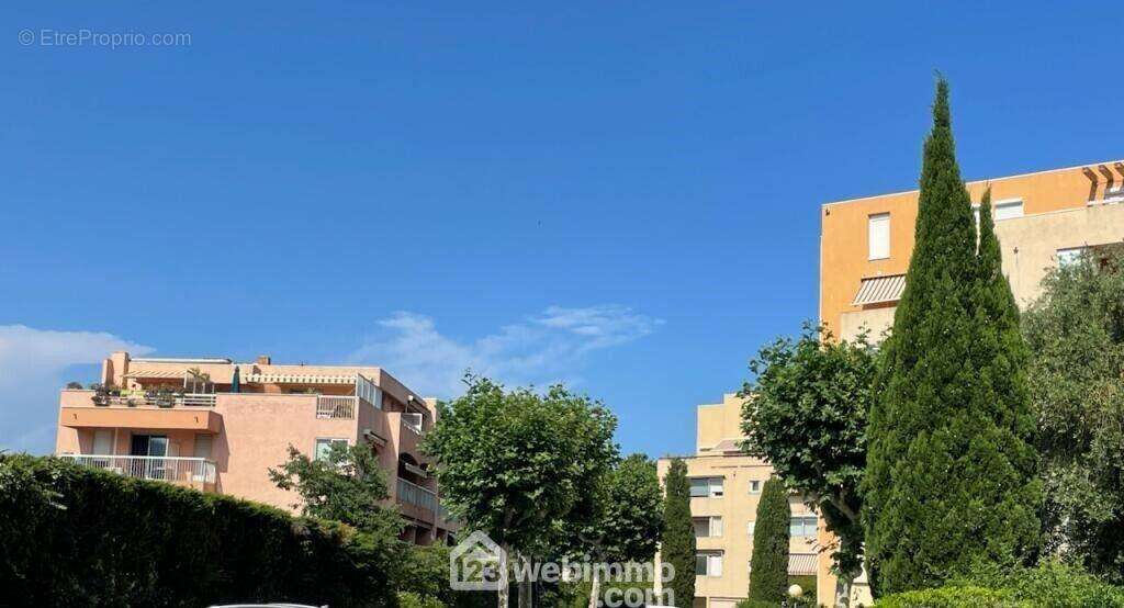 Résidence calme avec emplacement de parking privé. - Appartement à SAINTE-MAXIME