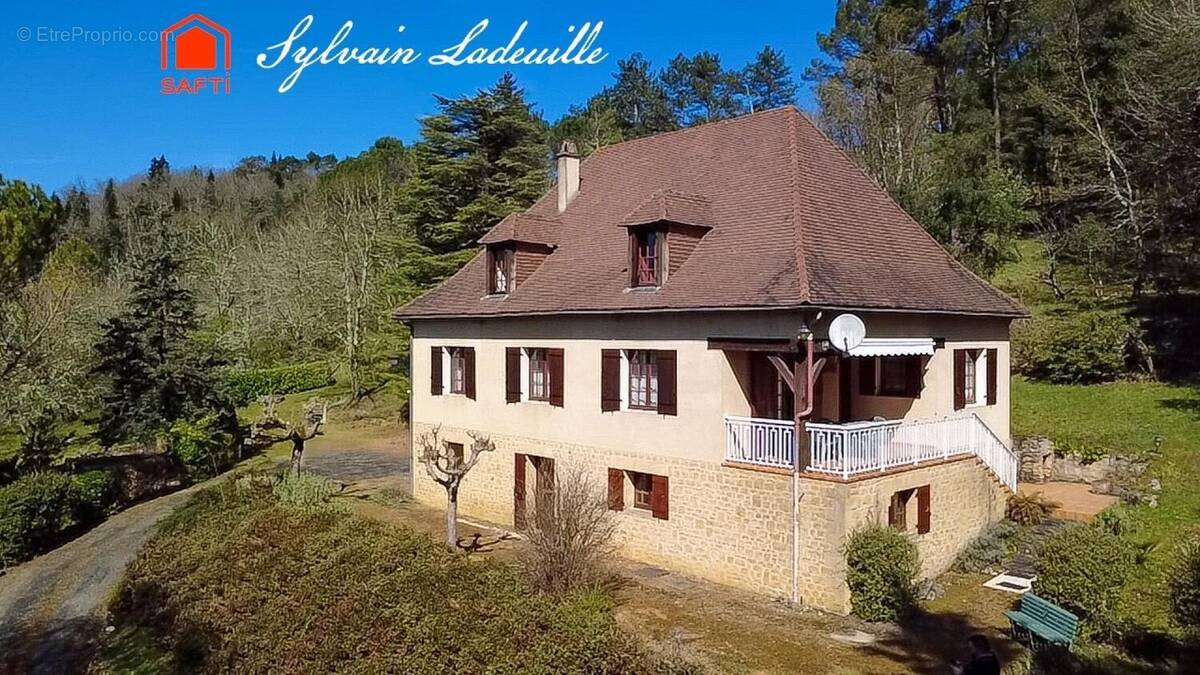 Photo 1 - Maison à LE BUISSON-DE-CADOUIN