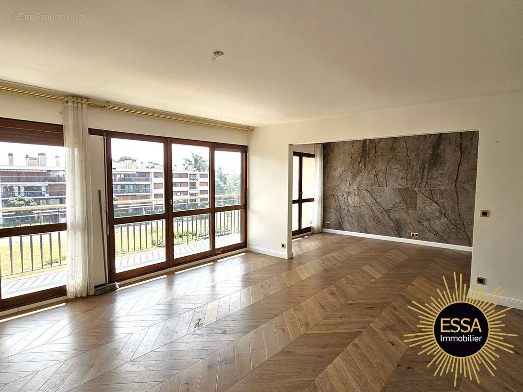 Appartement à NOISY-LE-ROI