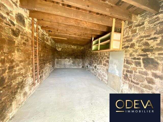 Maison à CONDE-SUR-VIRE