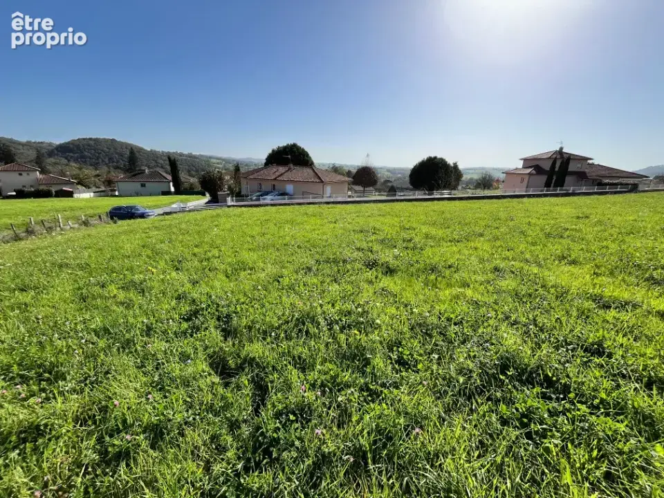 Terrain 1 000 m² à vendre à Maurs (15600) - photo 2