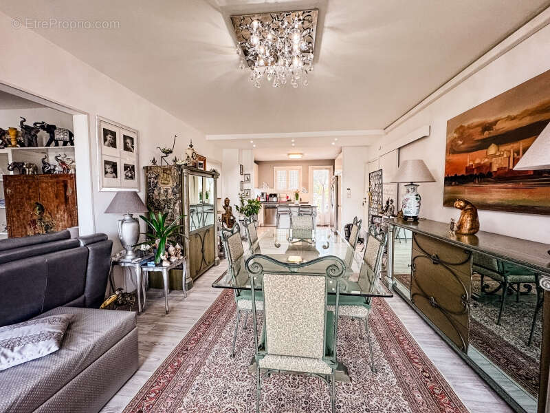 Appartement à AURIOL