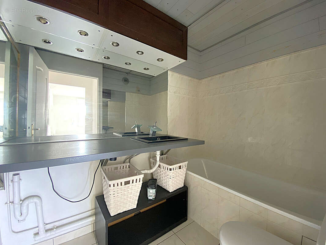 Appartement à MAGNY-LE-HONGRE