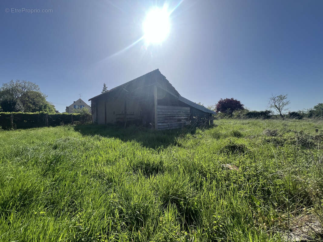 Maison de bourg avec dépendance et terrain - photo 19