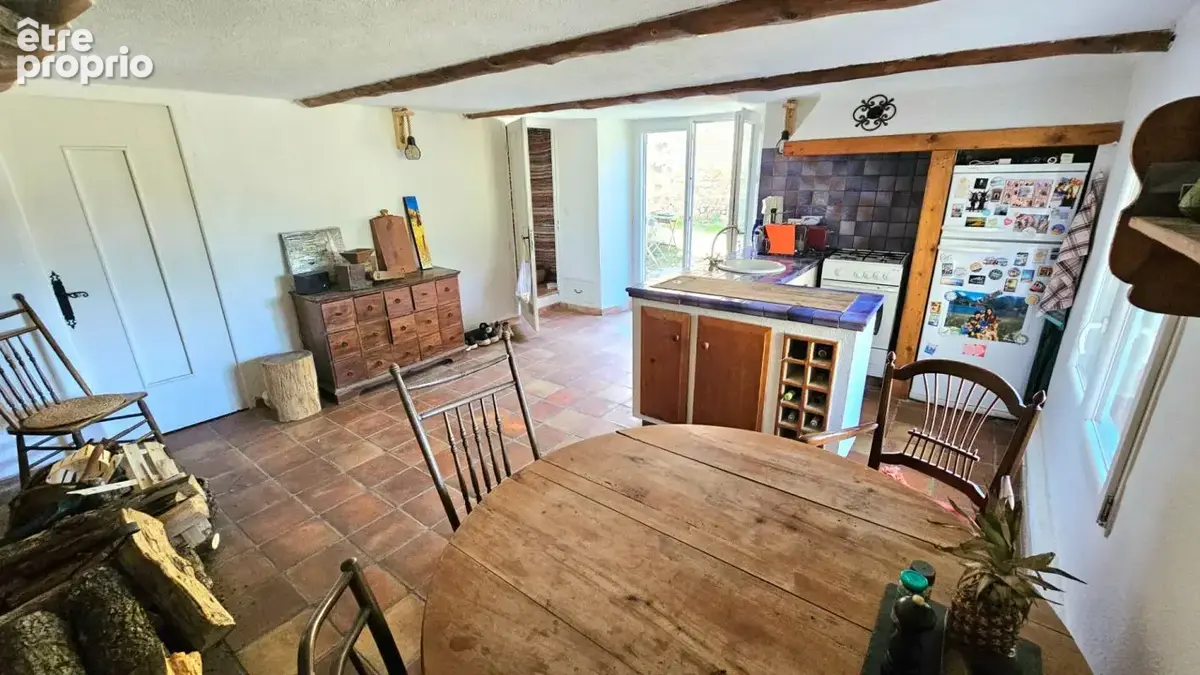 Maison de caractère rénovée avec goût . Vue panoramique .  Bargème (Var) - photo 6