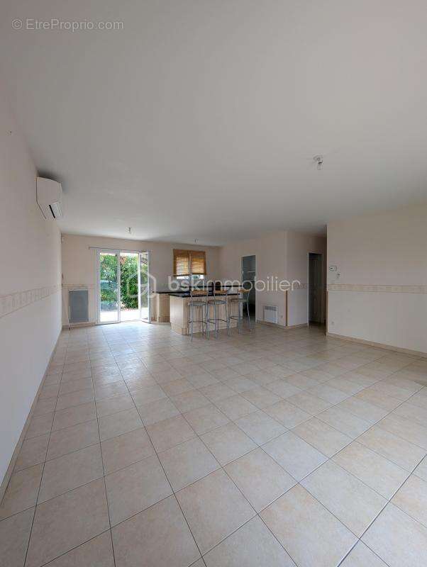 Maison de 81m² avec 3 chambres, terrain de 459m² proche Blaye - photo 5