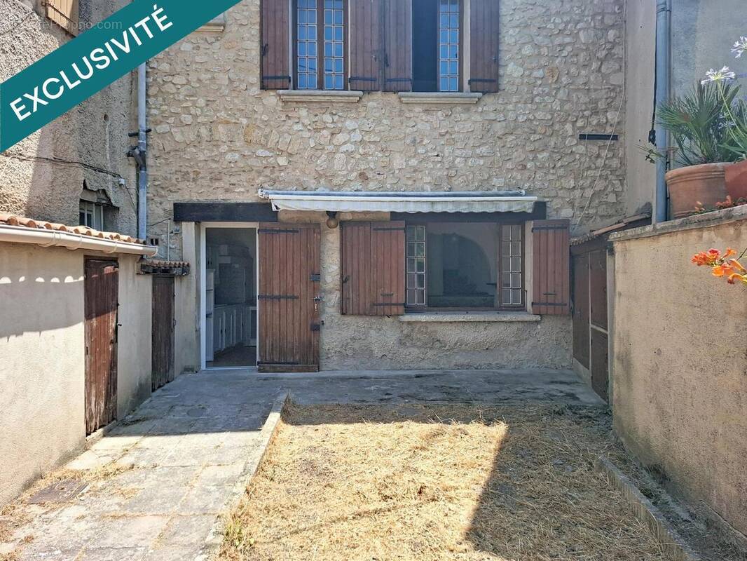 Photo 1 - Maison à LA BASTIDE-DES-JOURDANS