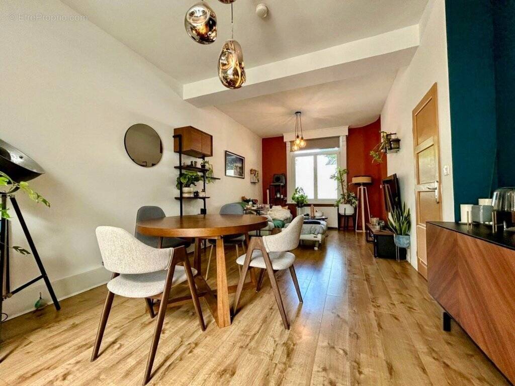 Maison à QUESNOY-SUR-DEULE