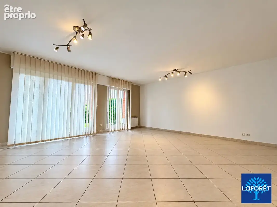 Valenciennes ? appartement de standing de 105 m² avec terrasse, garage fermé et parking - photo 2