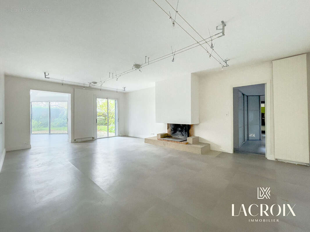 A vendre - maison 7 pièces - la chapelle des fougeretz - photo 4