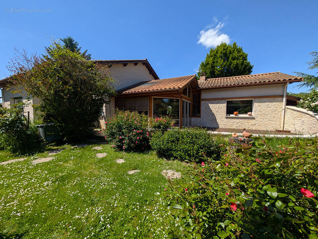 Maison à COUR-ET-BUIS