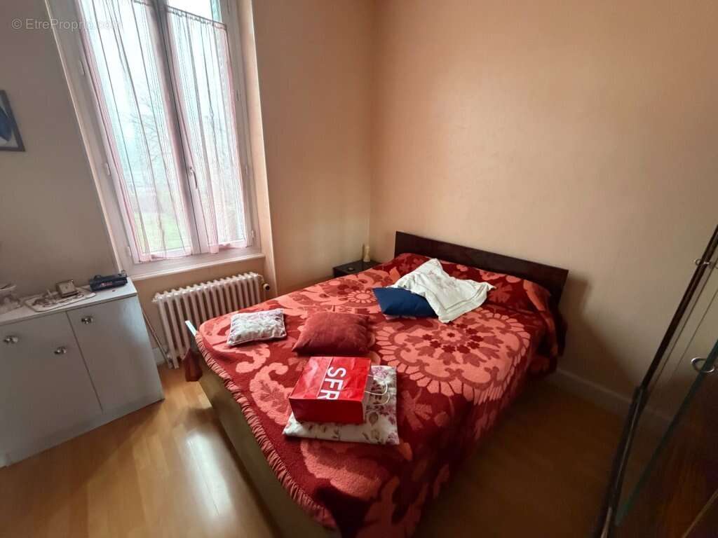 Maison à MONTCHANIN