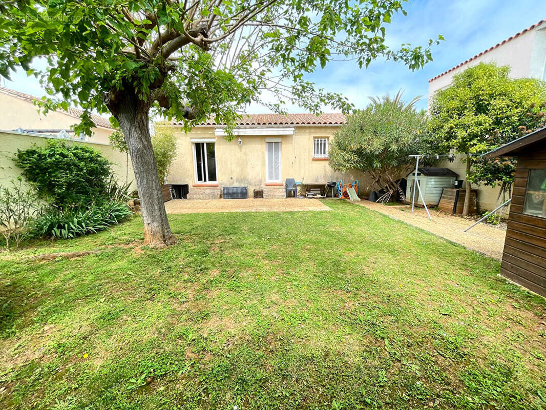 Maison à MAUGUIO