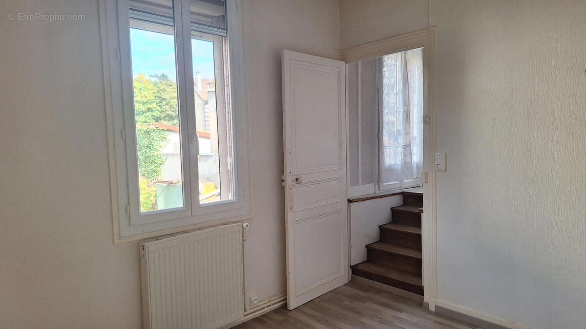 20251009_155704 - Maison à JAVERLHAC-ET-LA-CHAPELLE-SAINT-ROBERT