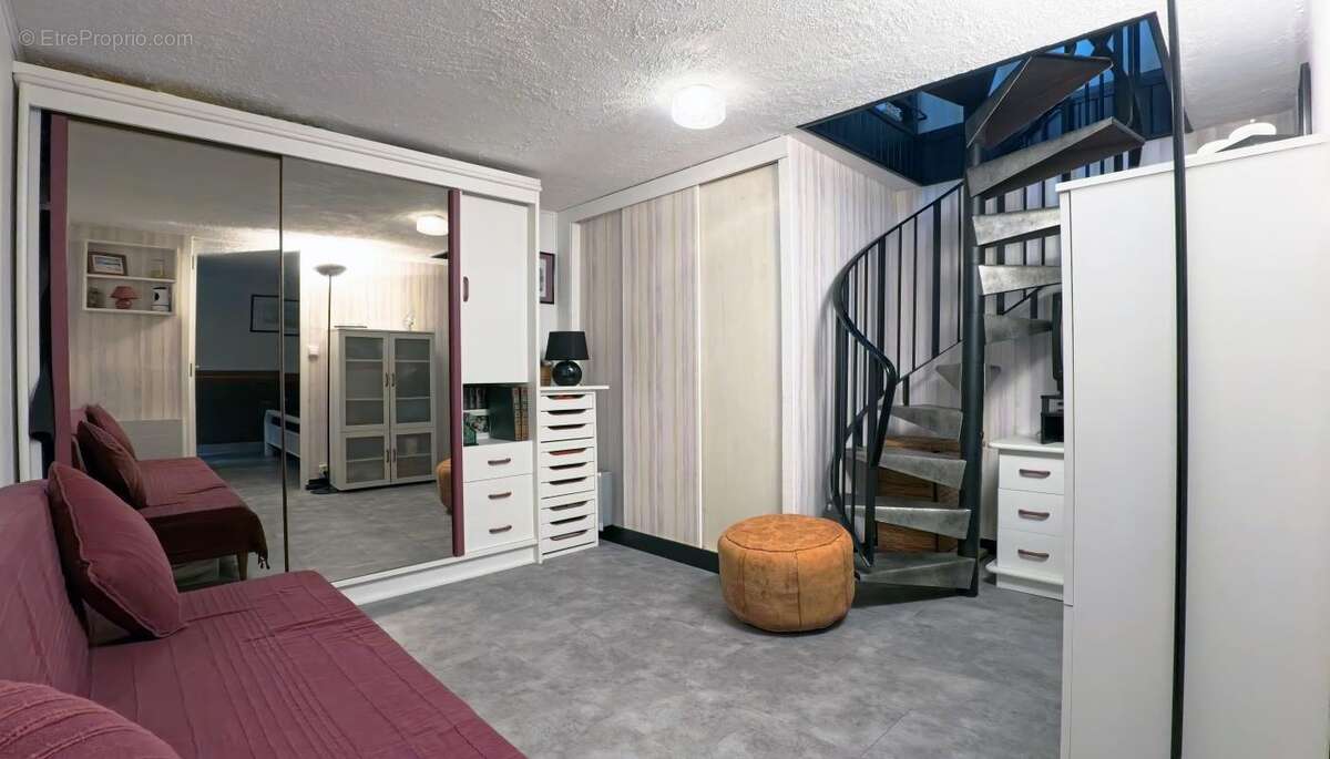 Maison à SAINT-MAUR-DES-FOSSES