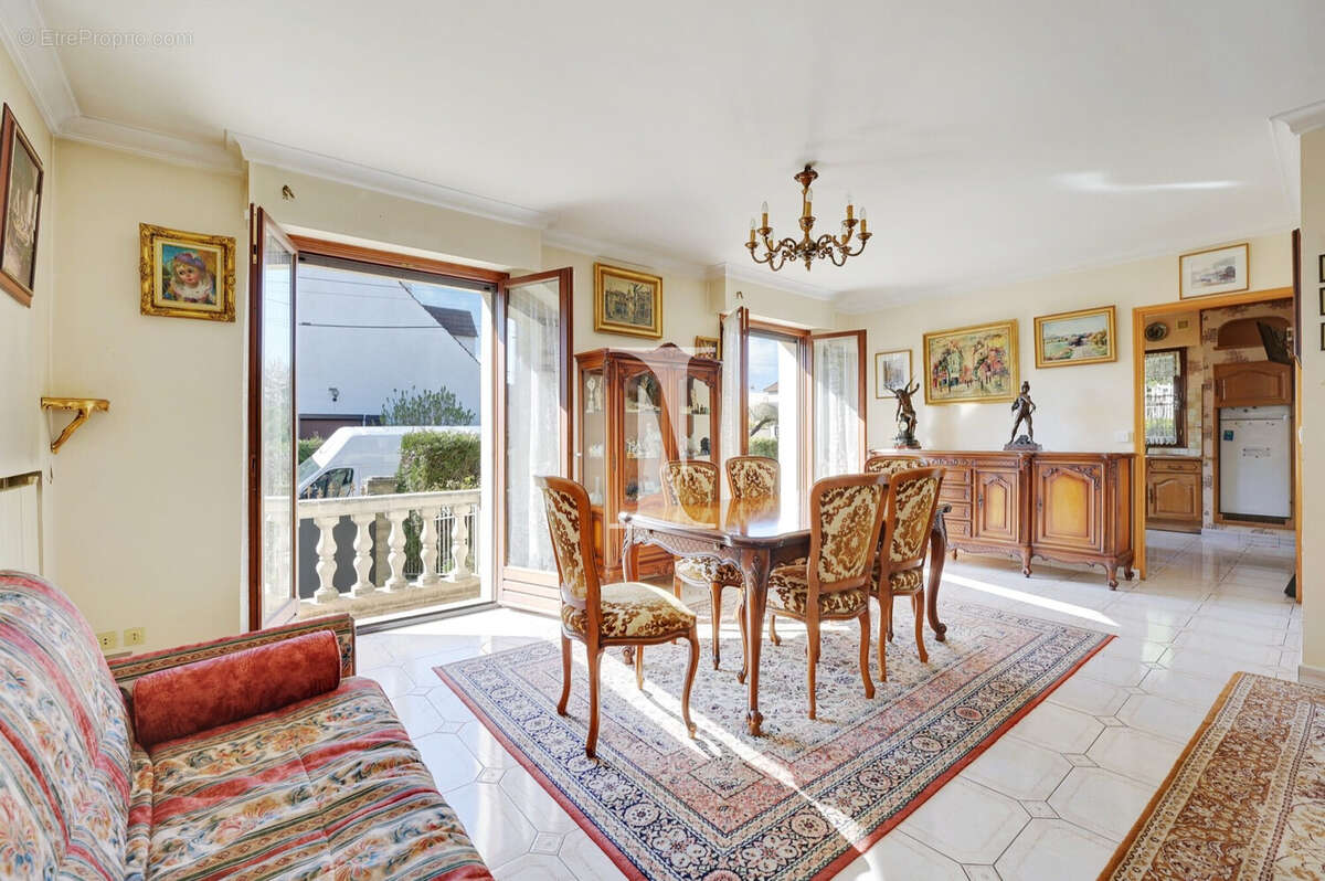 Maison à LE RAINCY