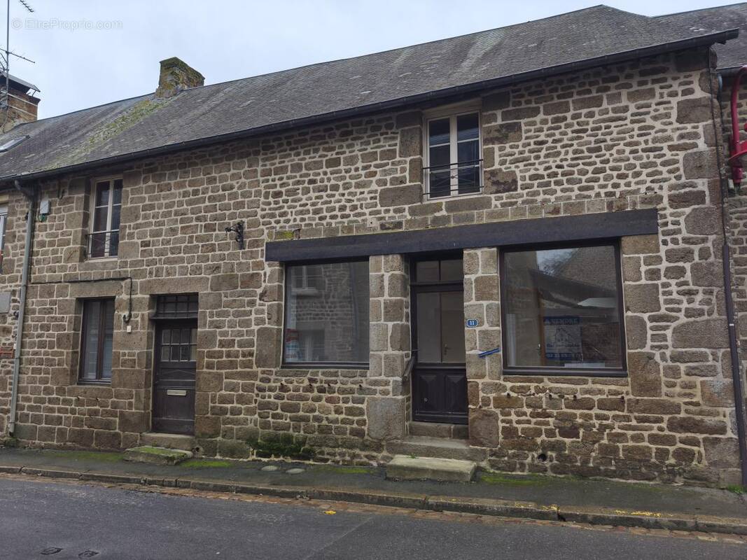 Maison à SAINT-FRAIMBAULT