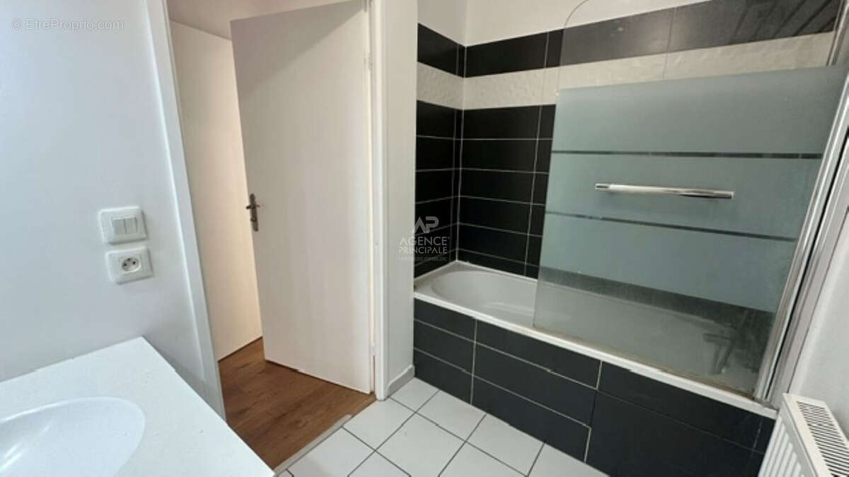 Appartement à NANTERRE