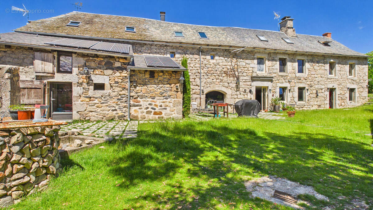 Corps de ferme restauré - Idéal gîtes ou grande famille - Proche Laguiole - photo 3