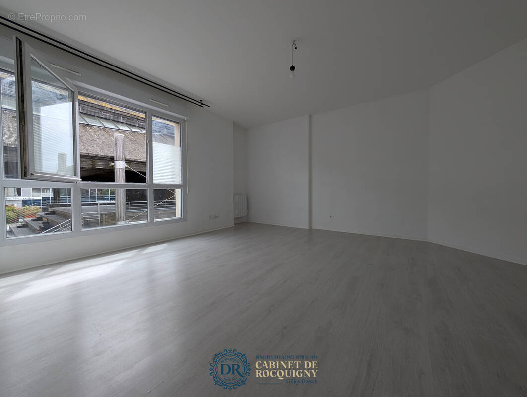 Appartement à SAINT-JEAN-DE-BRAYE