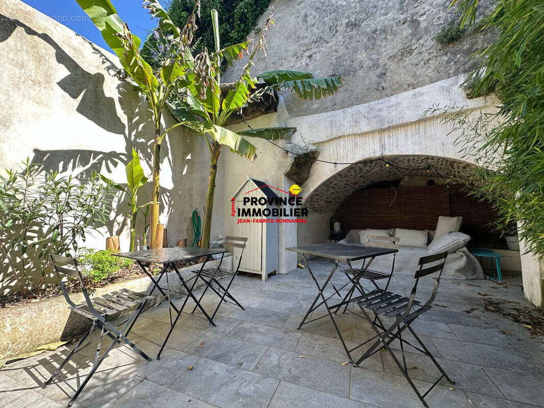 Maison 110 m² à Grignan  - photo 2