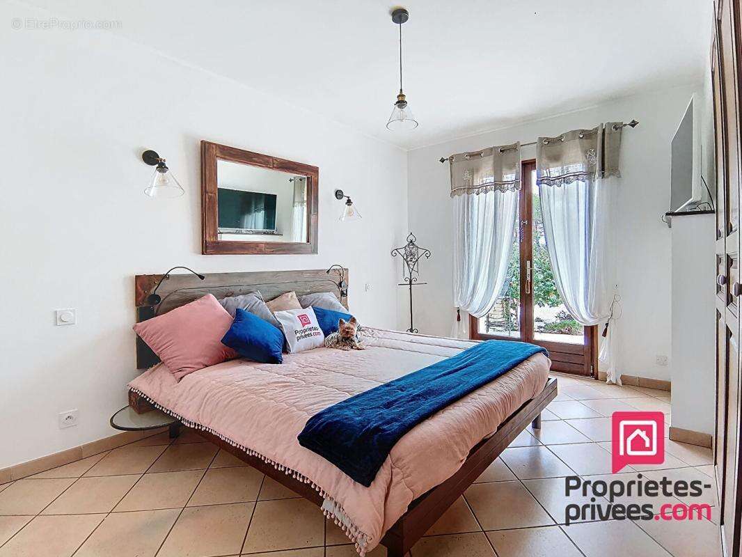 Maison à SAINT-MAXIMIN-LA-SAINTE-BAUME