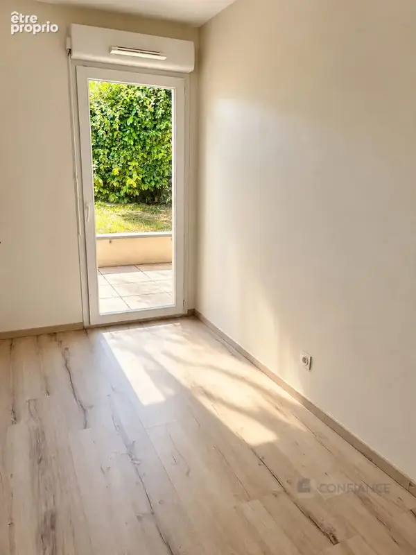 Appartement 3 pièces 58 m² à vendre à Decines-Charpieu (69150) - photo 4