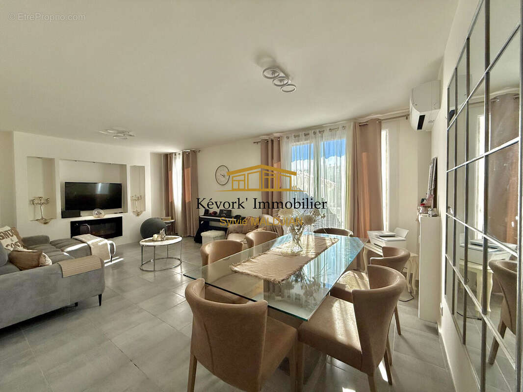 Appartement 85 m² à Bourg-Les-Valence  - photo 3