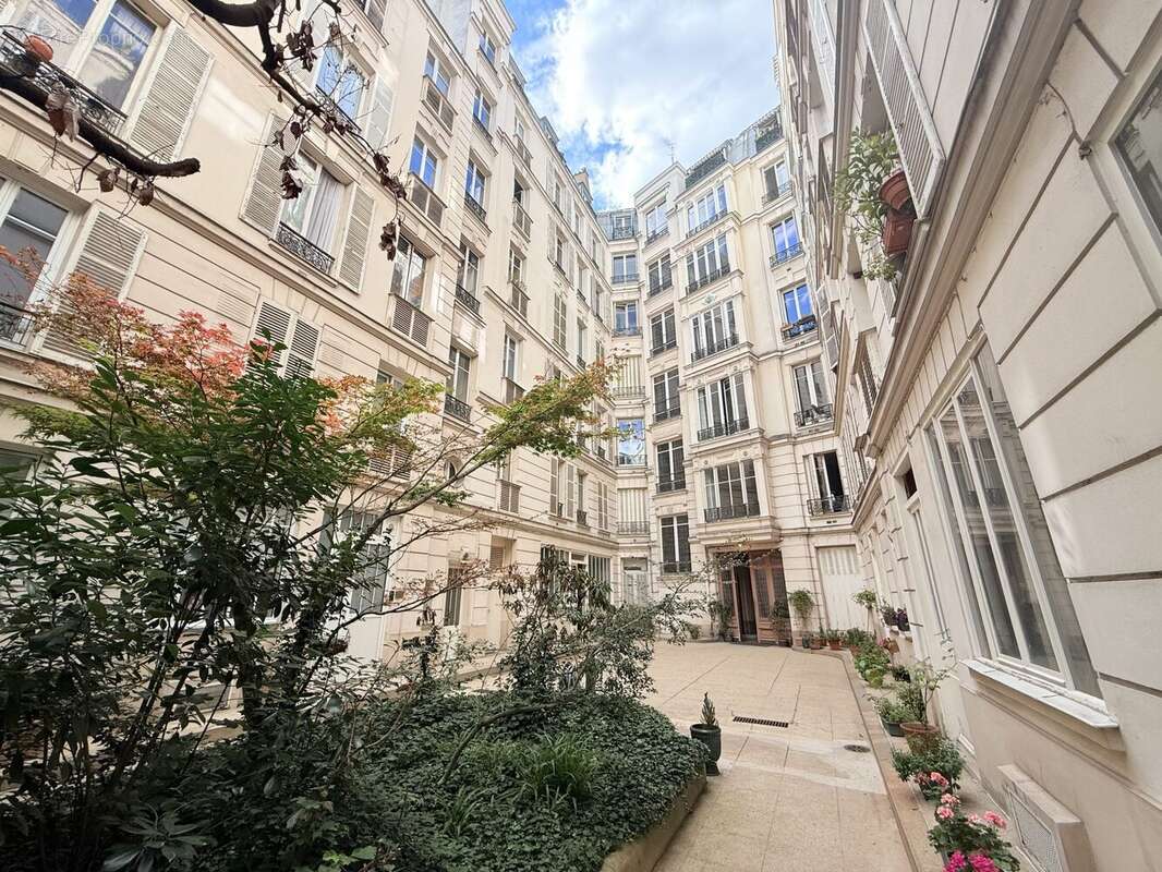 Appartement à PARIS-12E