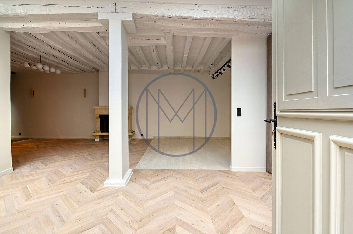 Appartement à VERSAILLES