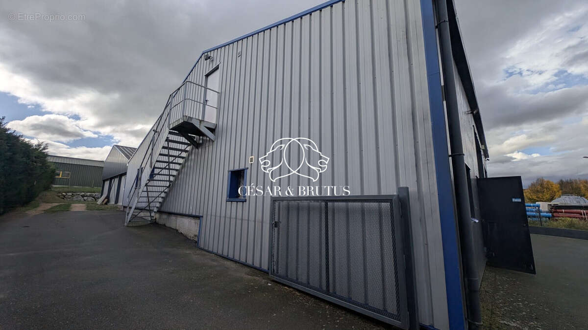 Commerce à SAINT-GERMAIN-LAPRADE