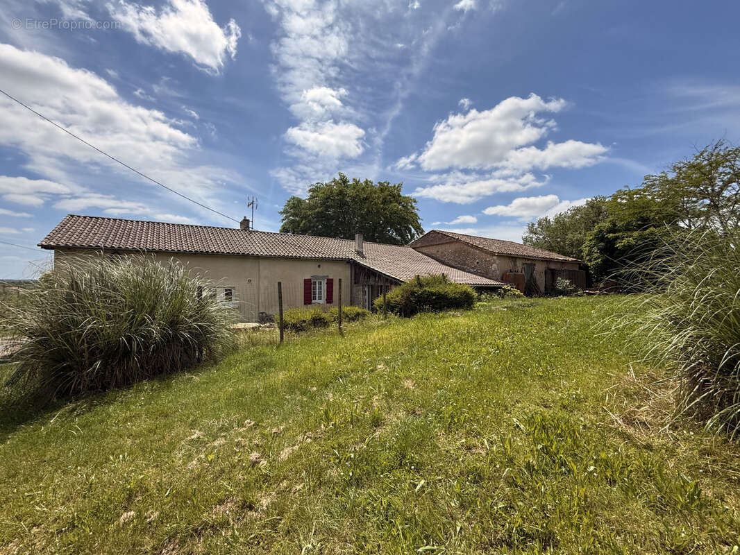 Maison à VERGT-DE-BIRON