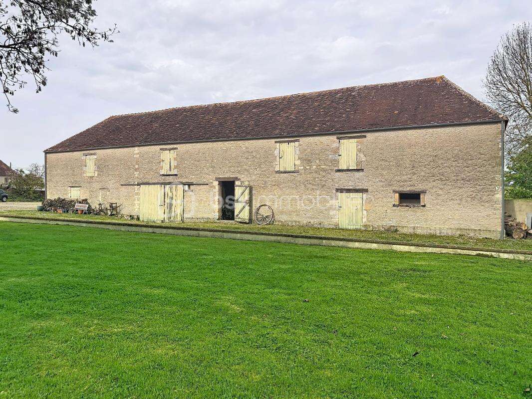 Maison à SAINT-PIERRE-SUR-DIVES
