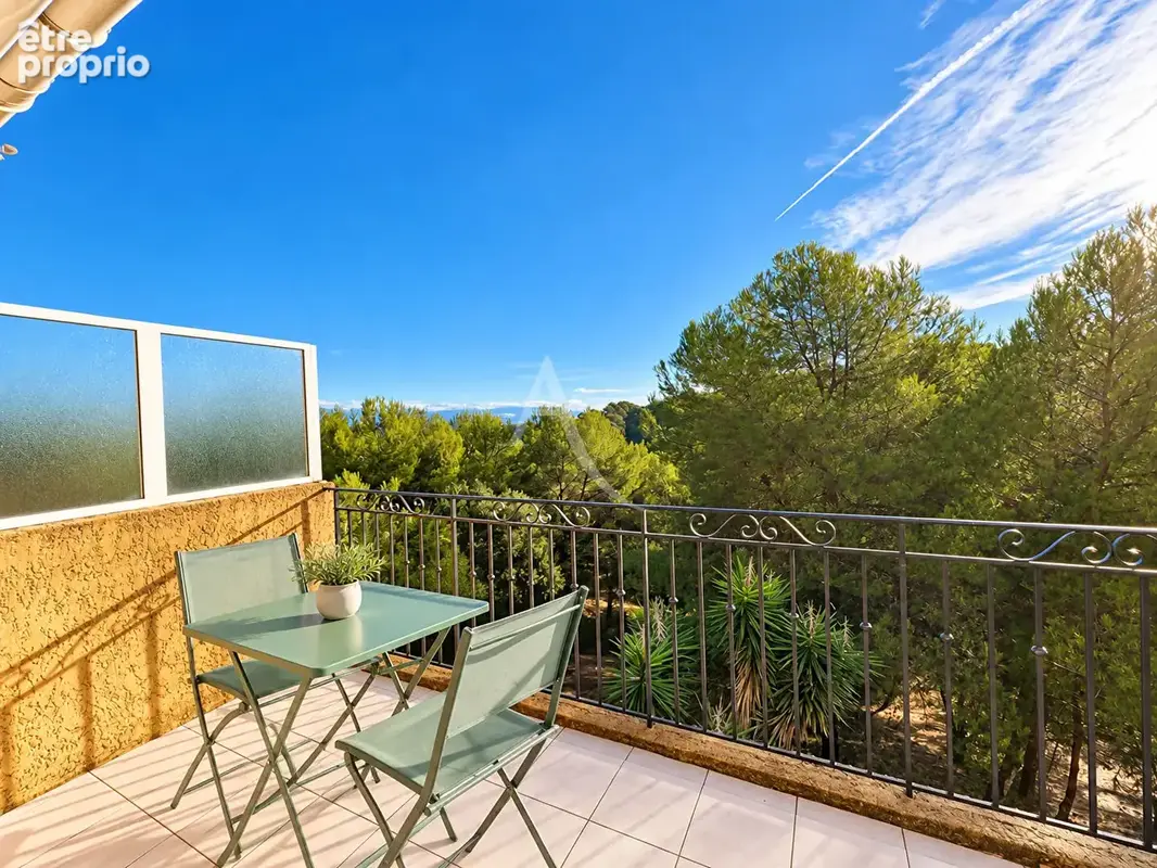 EXCVLUSIVITE MOUGINS LE HAUT Superbe 3 pièces dernier étage, piscine, tennis - photo 1
