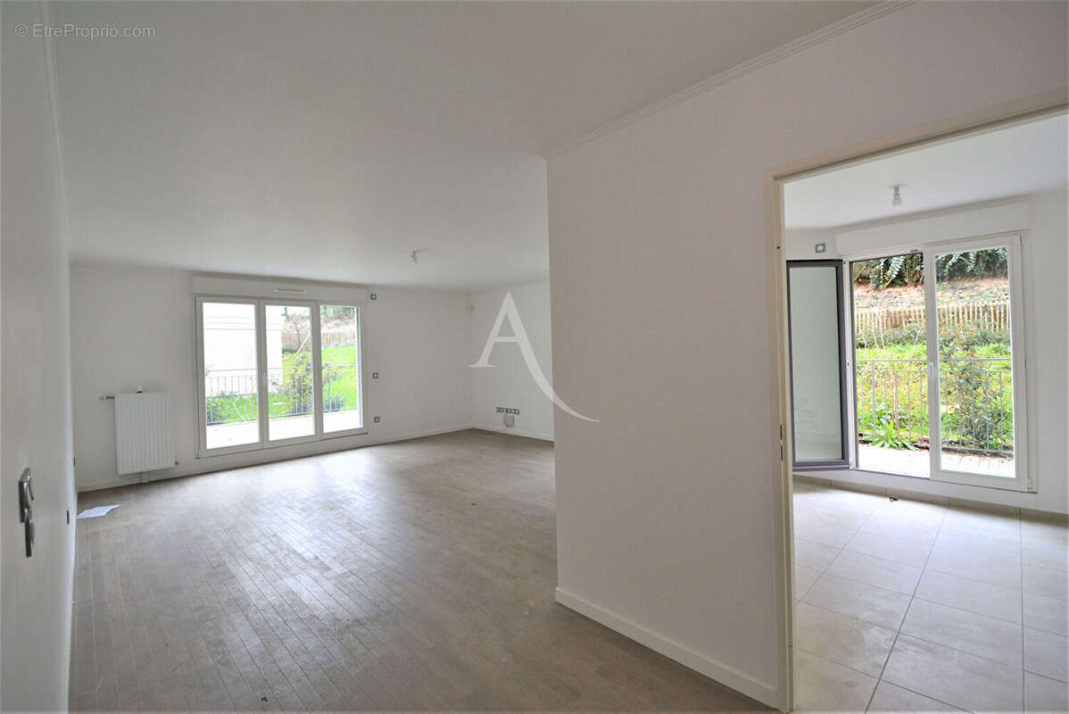 Appartement  4 pièces - Terrasse 28 m²  - Métro Léo Lagrange - photo 4