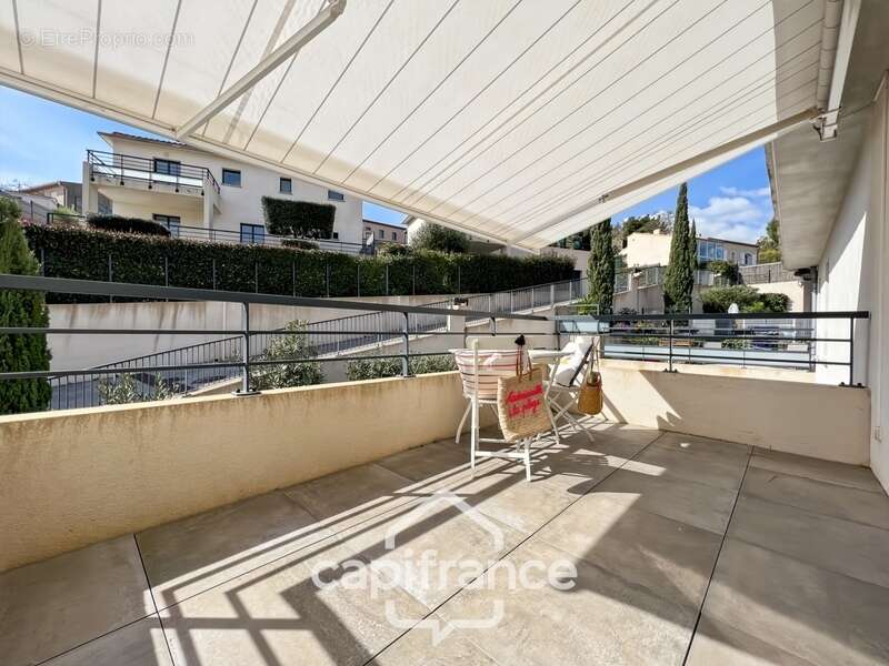 Appartement à BORMES-LES-MIMOSAS