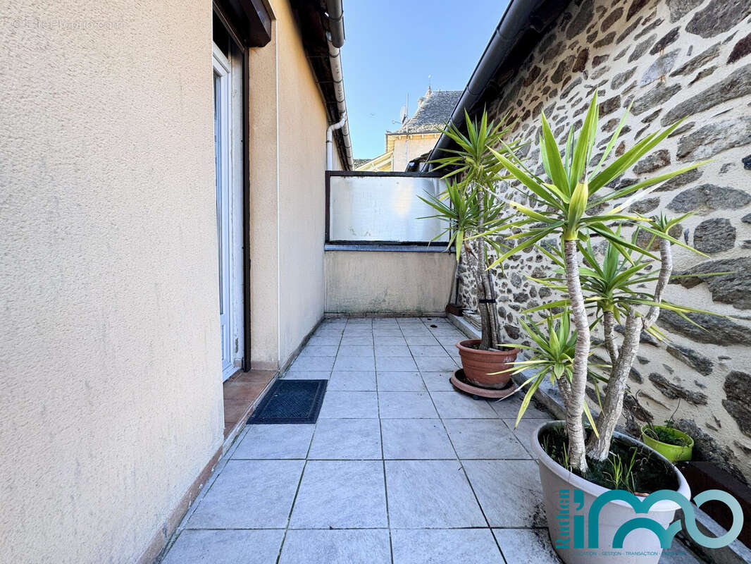 Maison à RIEUPEYROUX