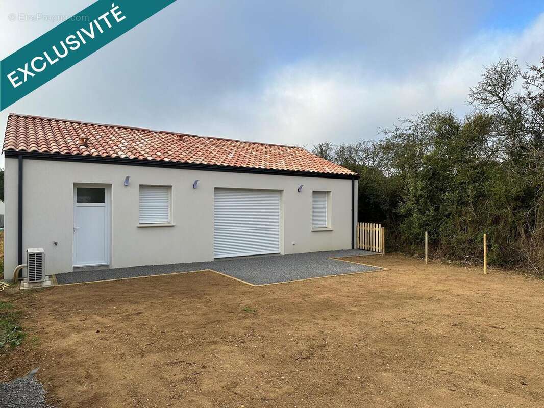 Photo 3 - Maison à MOUTIERS-LES-MAUXFAITS