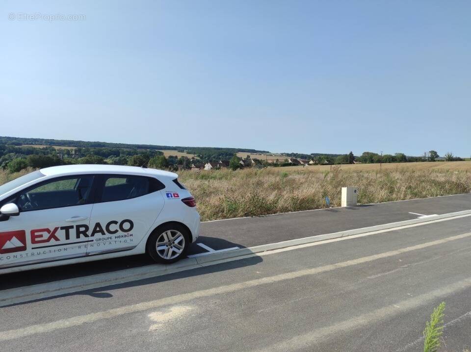 Terrain à ERAGNY-SUR-EPTE