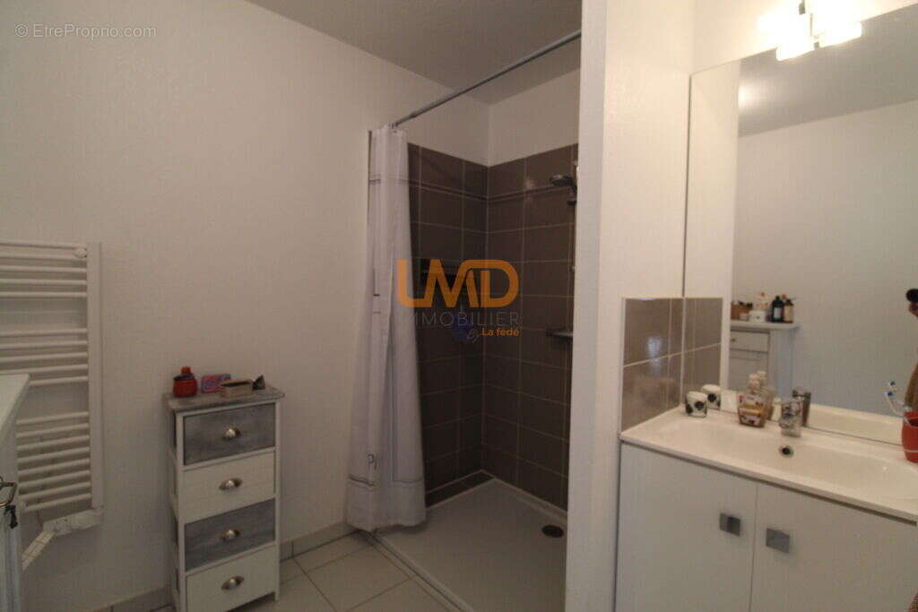 Appartement T3 plus terrasse et parking - photo 10